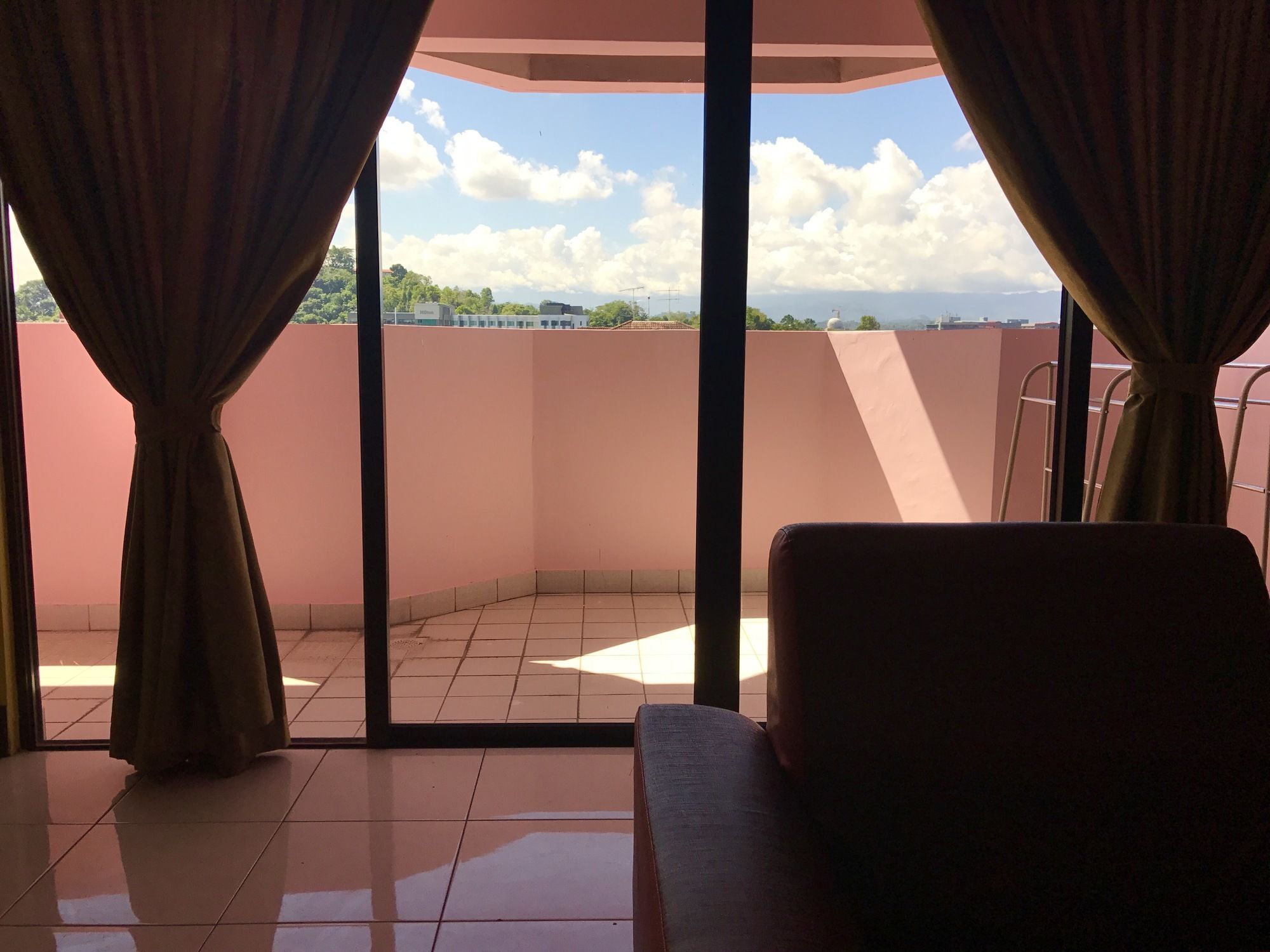 Sunset & Seaview Vacation Condos At Marina Court Resort Condo Kota Kinabalu Exterior photo