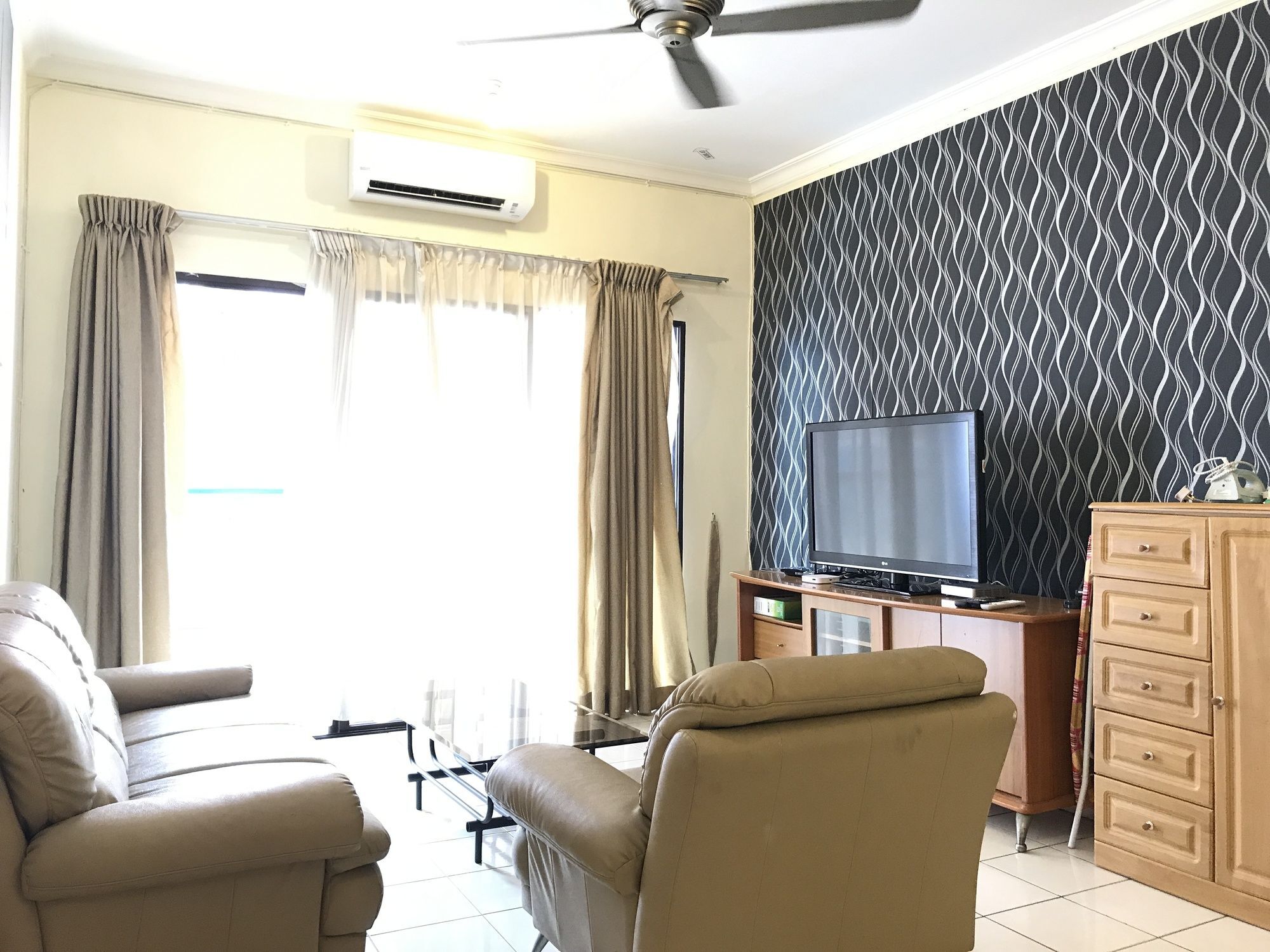Sunset & Seaview Vacation Condos At Marina Court Resort Condo Kota Kinabalu Exterior photo